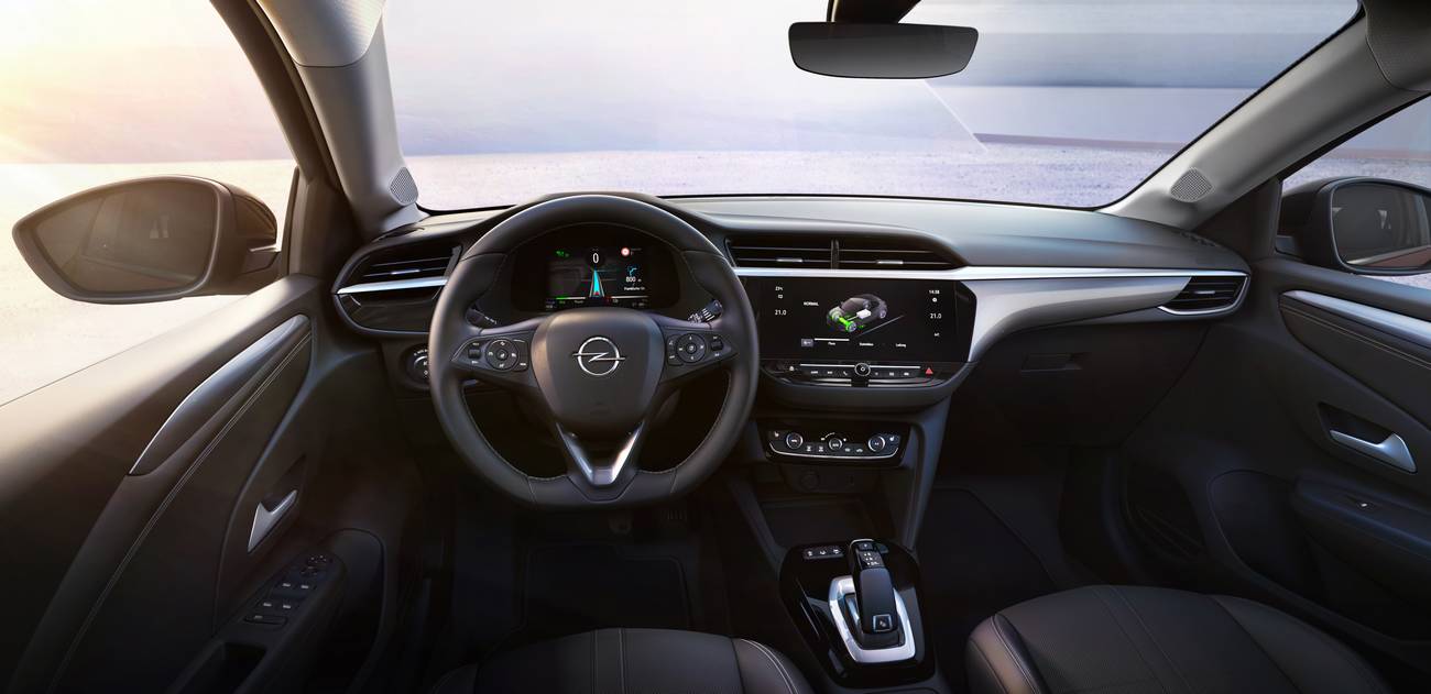 opel corsa intérieur